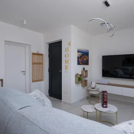 Kimm By Guide Villa