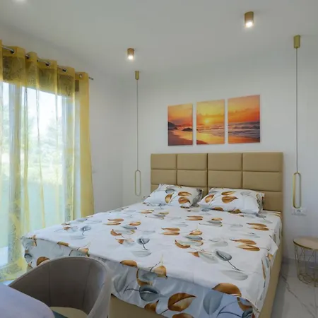 Kimm By Guide * Labin (Istria)